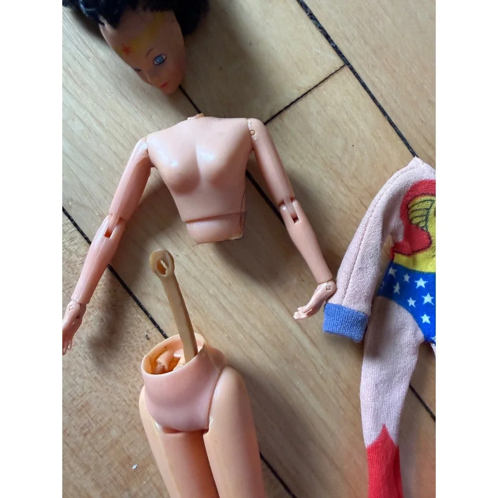 Vintage 1973 Mego Wonder Woman Doll for Parts/Restoration – Original Outfit‎